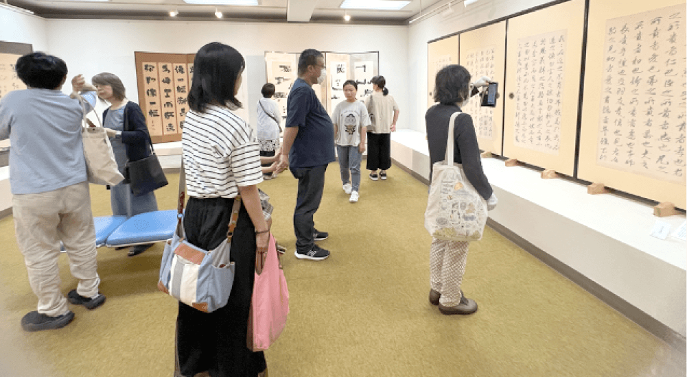 展示会場の様子（堀光美術館）